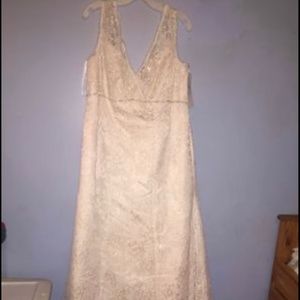 16W wedding dress
